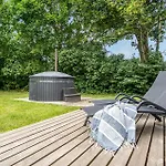 Amazing Home In Farvang With Sauna Farvang