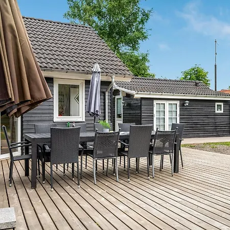 度假居 Awesome In With Sauna Fårvang