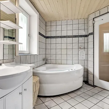 Gorgeous In With Outdoor Swimming Pool Fårvang